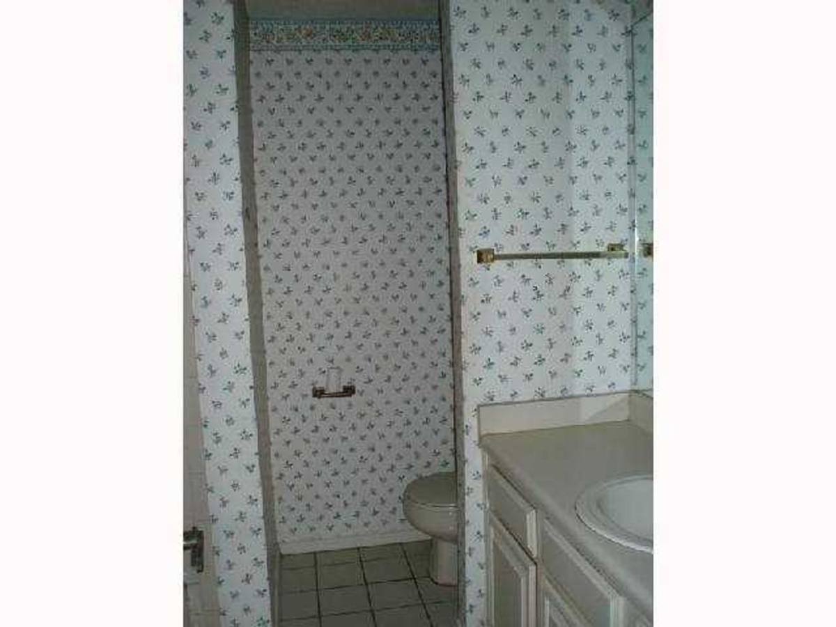 Apartment for rent at 806 W 24th St, Austin, TX 78705