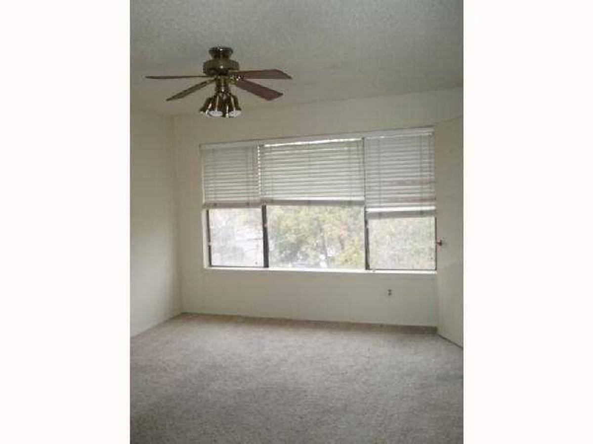 Apartment for rent at 806 W 24th St, Austin, TX 78705