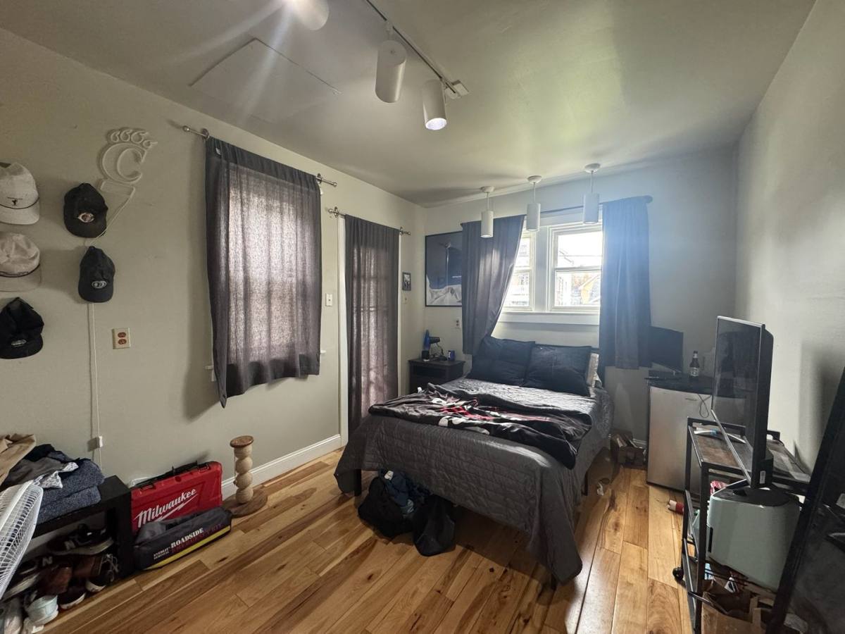 House for rent at 350 Probasco St, Cincinnati, OH 45219