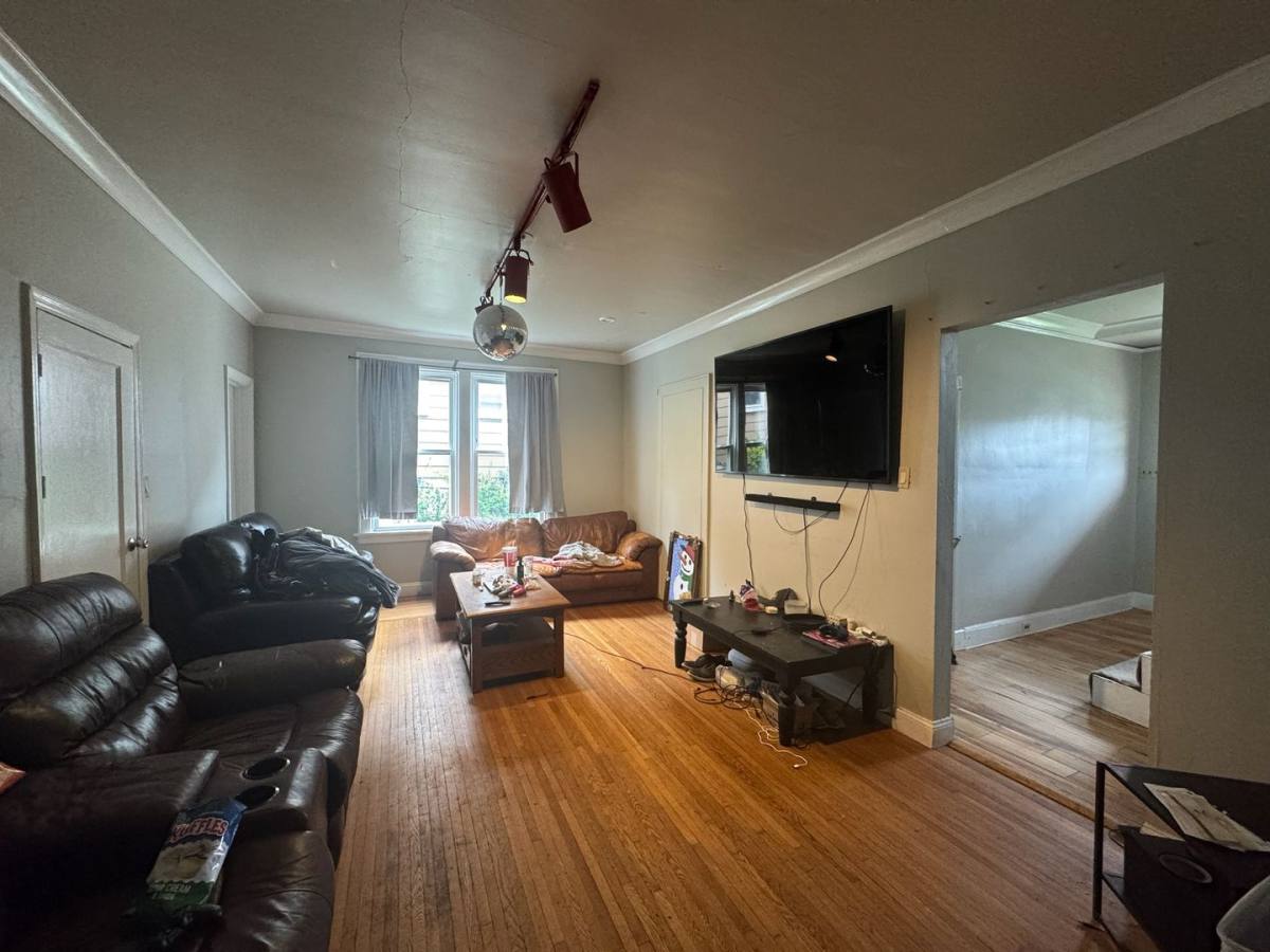 House for rent at 350 Probasco St, Cincinnati, OH 45219