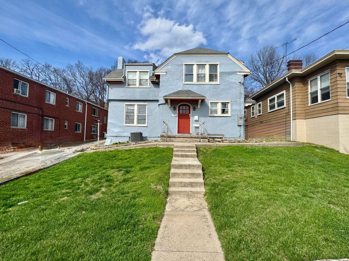 House for rent at 350 Probasco St, Cincinnati, OH 45219