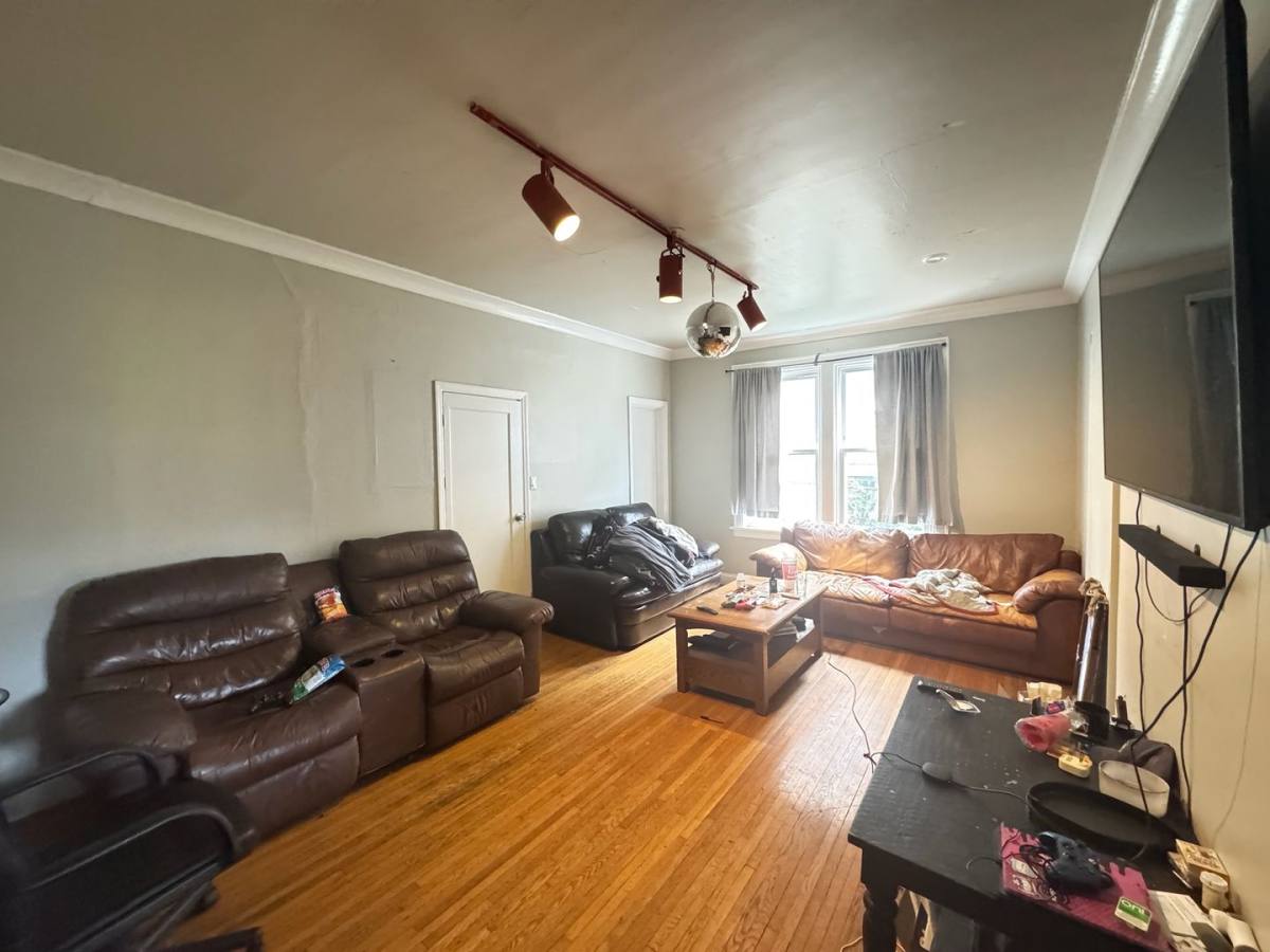 House for rent at 350 Probasco St, Cincinnati, OH 45219