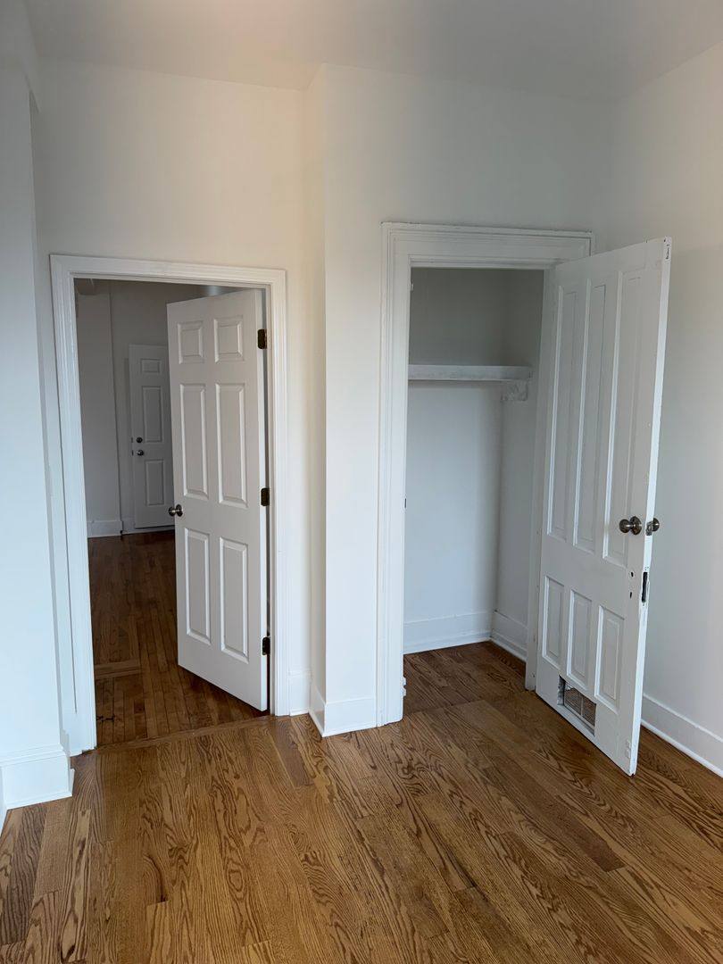 Apartment for rent at 1916-18 S Canalport, Chicago, IL 60616