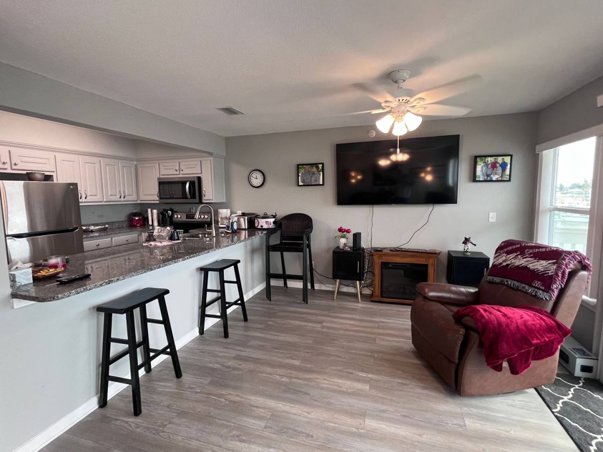 Condo for rent at 1320 E Highway 98 Bus #307, Panama City, FL 32401
