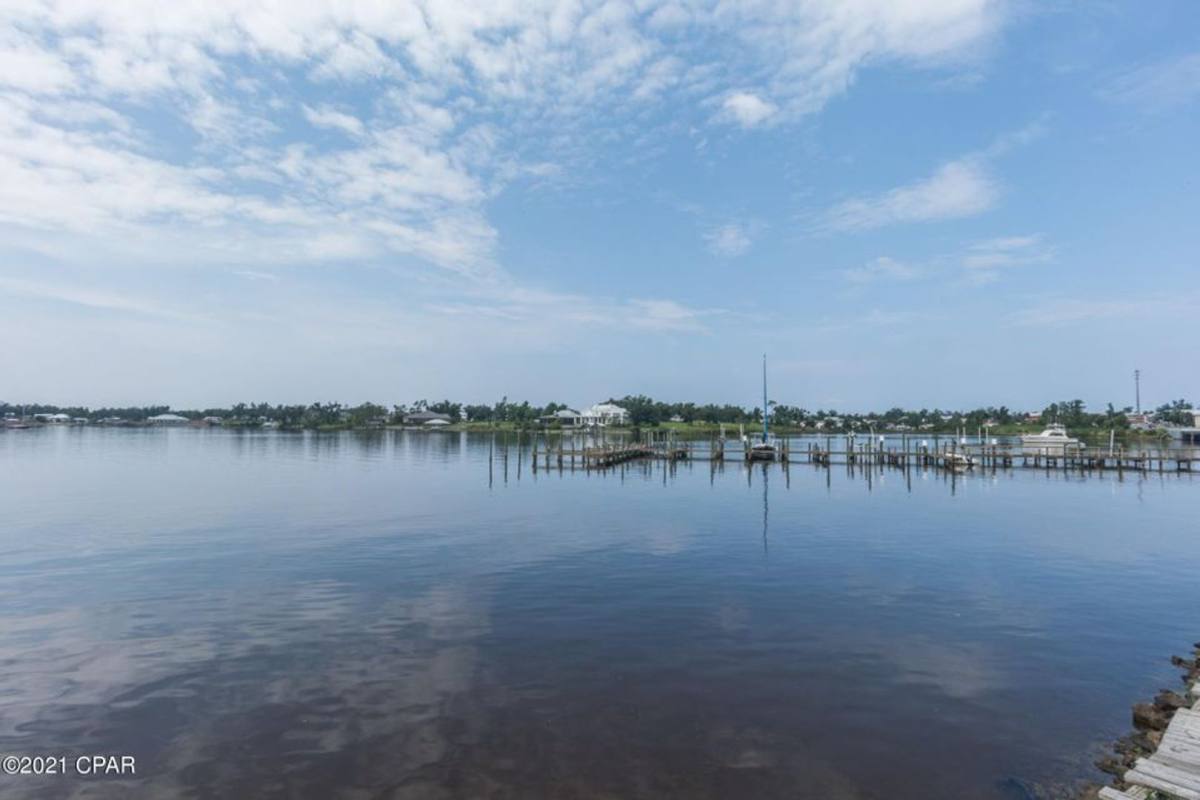 Condo for rent at 1320 E Highway 98 Bus #307, Panama City, FL 32401