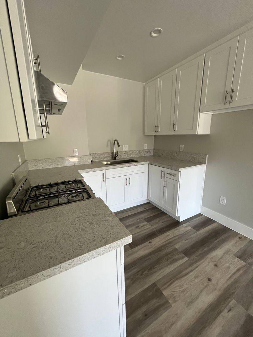 Apartment for rent at 1721 S New Hampshire Ave, Los Angeles, CA 90006