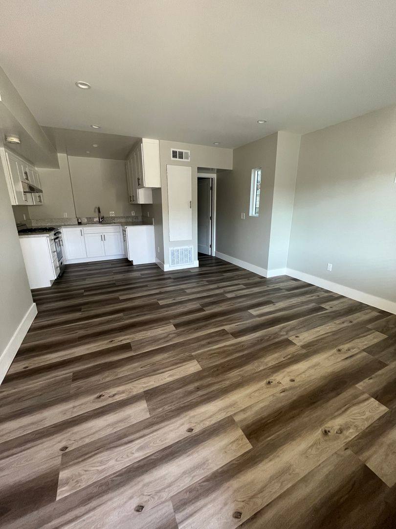 Apartment for rent at 1721 S New Hampshire Ave, Los Angeles, CA 90006