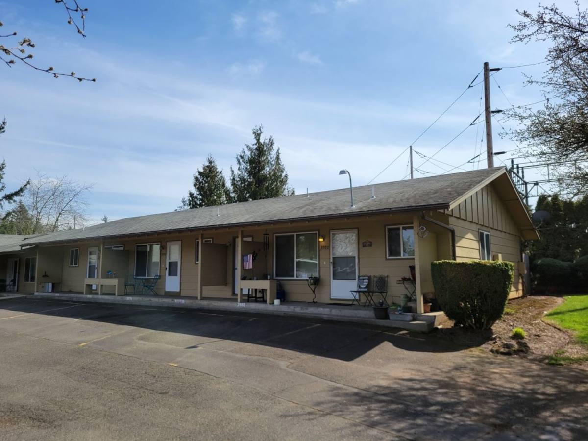Apartment for rent at 3962 Liberty Rd S, Salem, OR 97302
