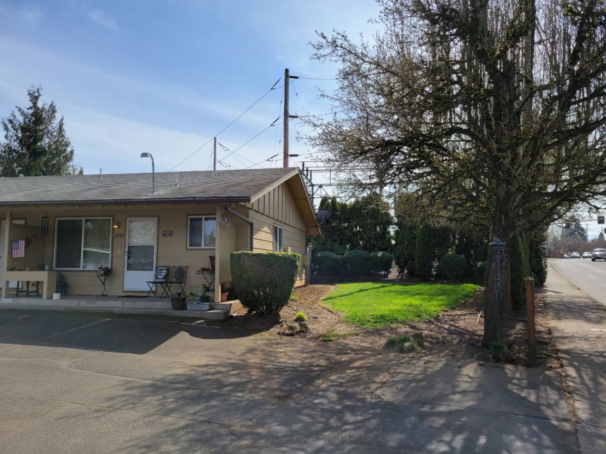 Apartment for rent at 3962 Liberty Rd S, Salem, OR 97302
