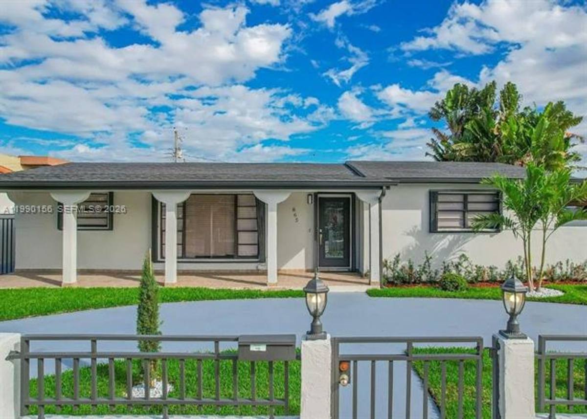 Apartment for rent at 865 W 72nd Place, Hialeah, FL 33014