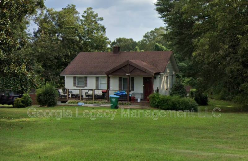 Apartment for rent at 2615 W Main St #2, Royston, GA 30662
