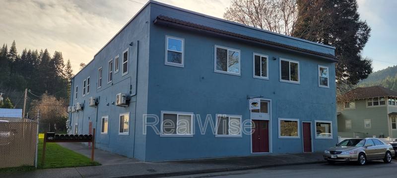 Apartment for rent at 552 Pacific Ave #9, Glendale, OR 97442