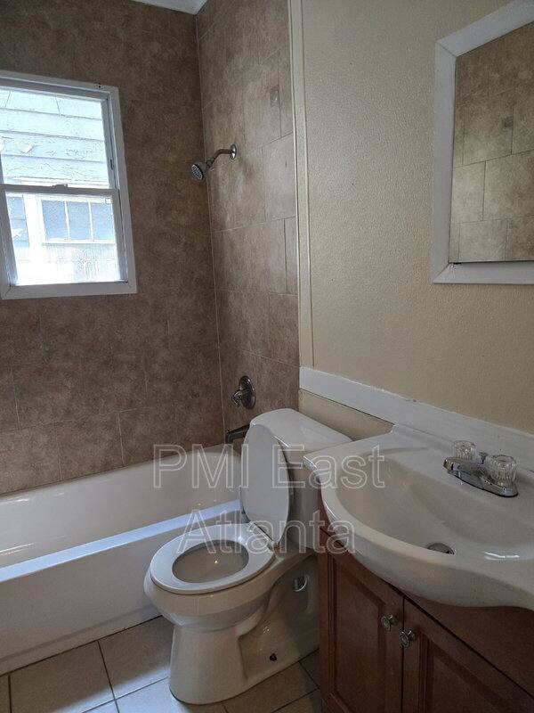 House for rent at 272 Joseph E Lowery Blvd NW, Atlanta, GA 30314