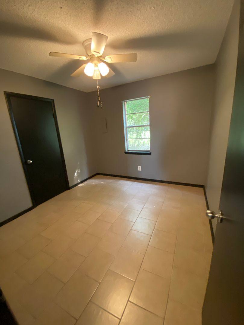 Apartment for rent at 1007 H St, Barling, AR 72923