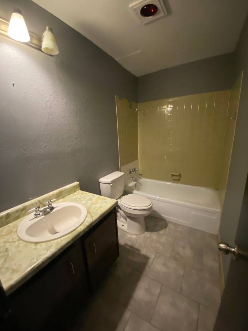 Apartment for rent at 1007 H St, Barling, AR 72923