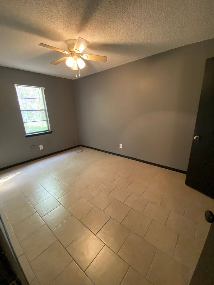 Apartment for rent at 1007 H St, Barling, AR 72923