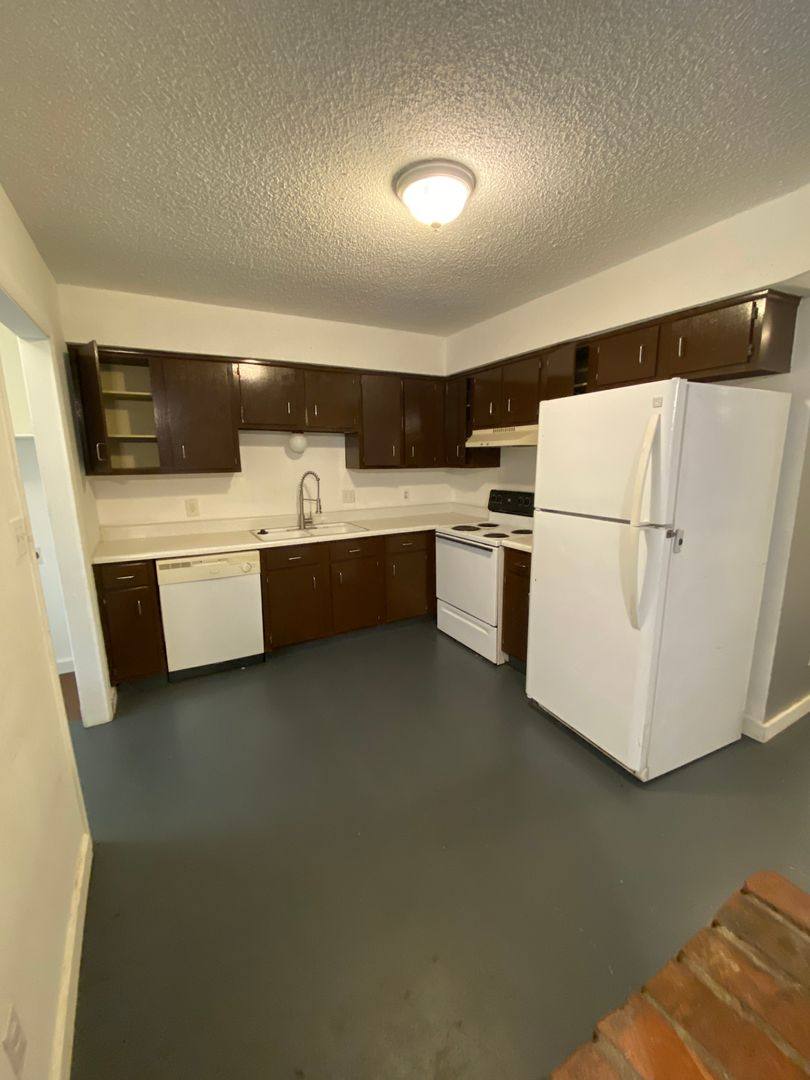 Apartment for rent at 1007 H St, Barling, AR 72923