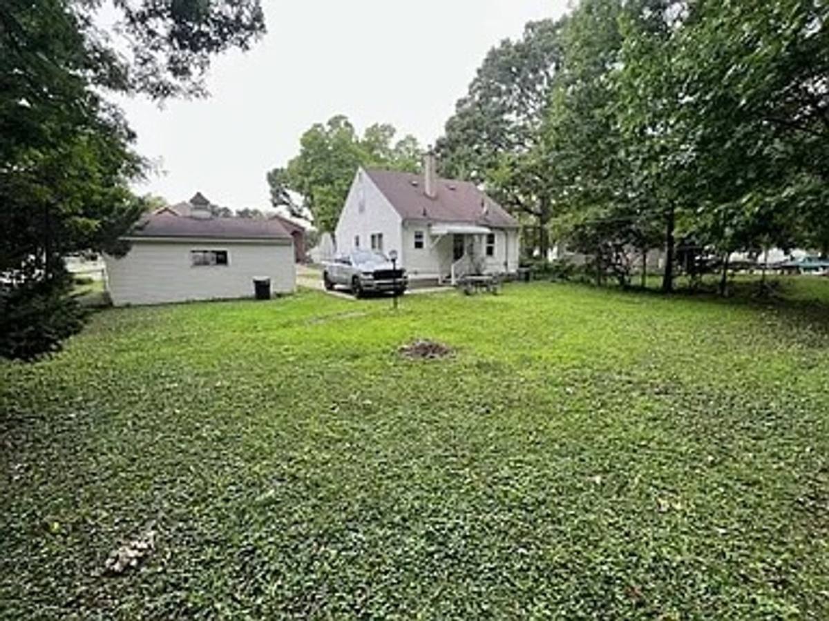 House for rent at 4565 Flemming St, Dearborn Heights, MI 48125