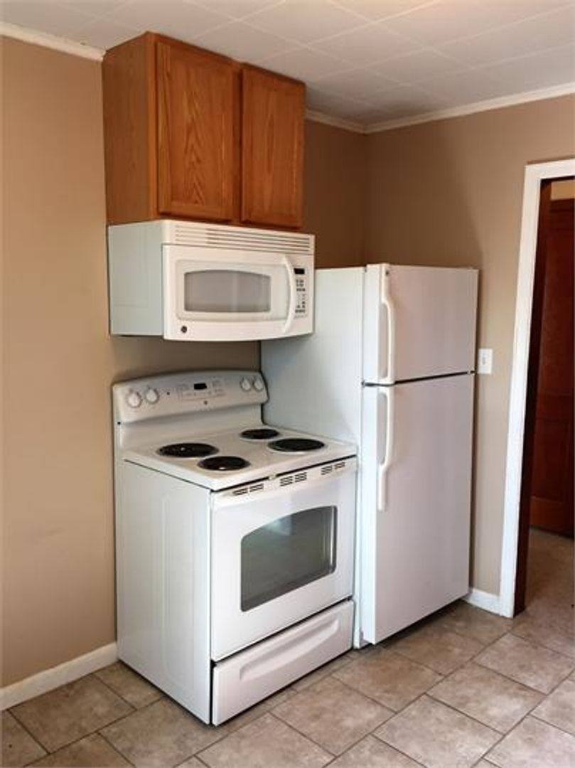 Apartment for rent at 824 2nd Ave NW, Valley City, ND 58072