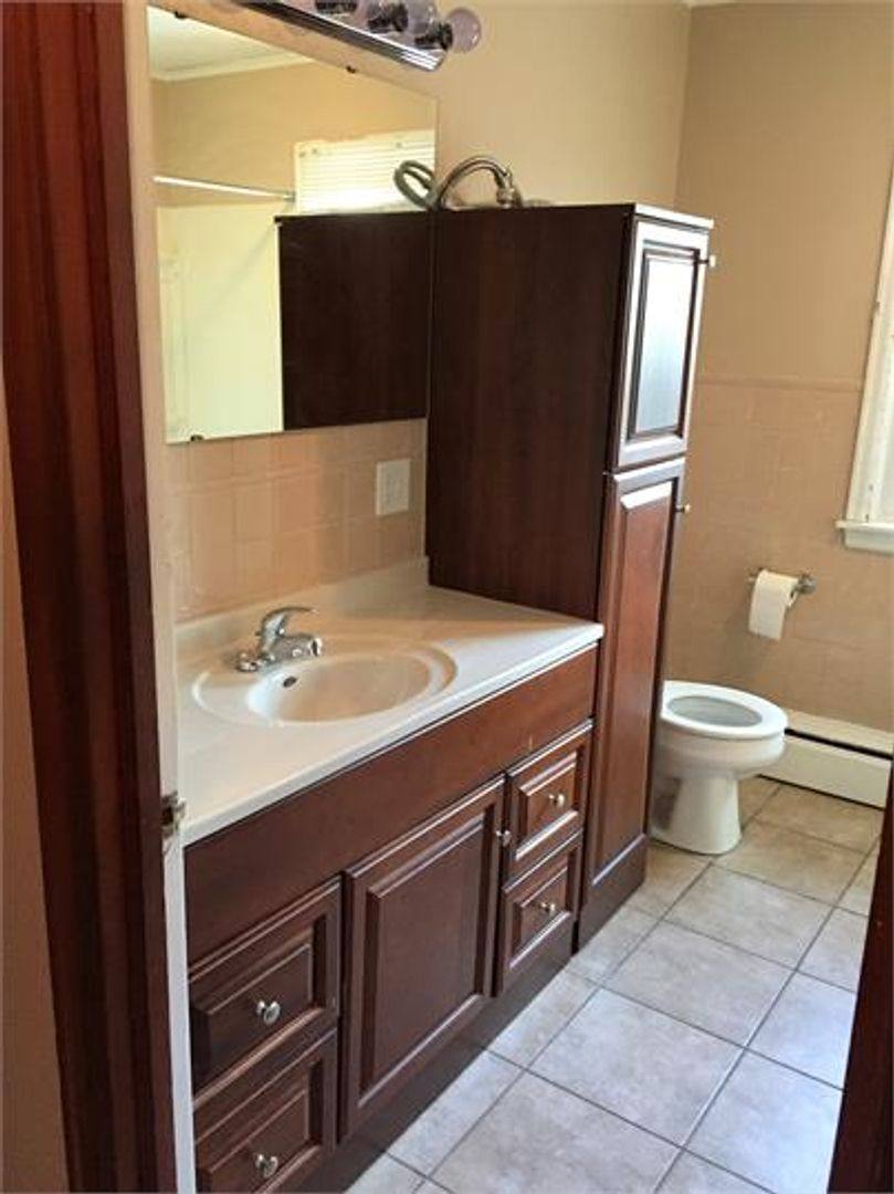 Apartment for rent at 824 2nd Ave NW, Valley City, ND 58072