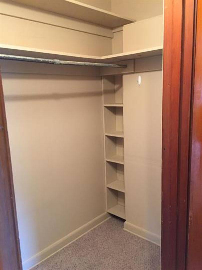 Apartment for rent at 824 2nd Ave NW, Valley City, ND 58072