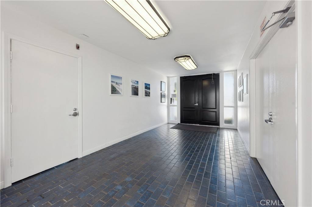 Apartment for rent at 415 S Prospect Ave #219, Redondo Beach, CA 90277