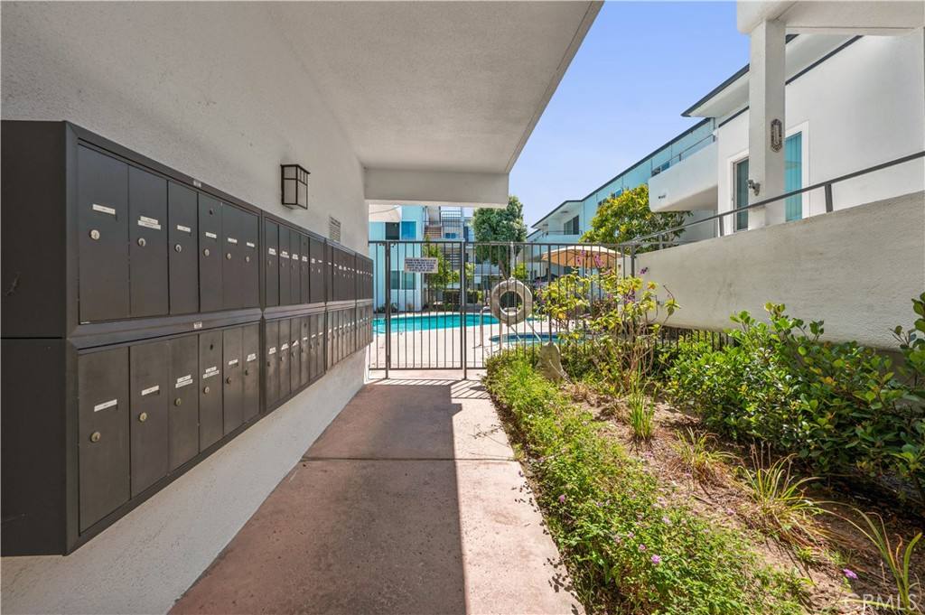 Apartment for rent at 415 S Prospect Ave #219, Redondo Beach, CA 90277