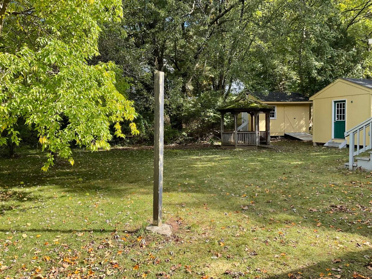 Apartment for rent at 2 Eastview Dr, Vernon Rockville, CT 06066