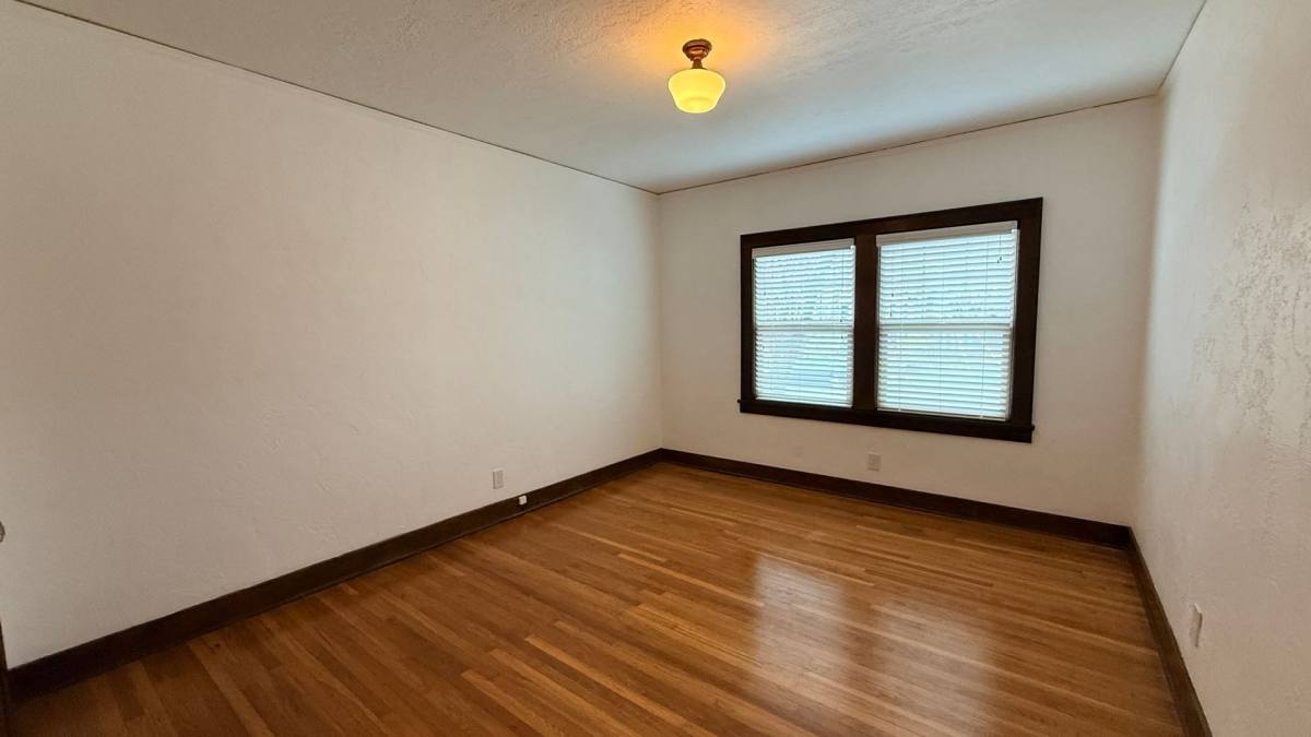 Apartment for rent at 3330 SE Gladstone St, Portland, OR 97202