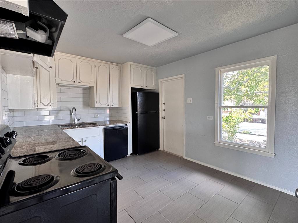 Apartment for rent at 3120 Santa Fe St #12, Corpus Christi, TX 78404