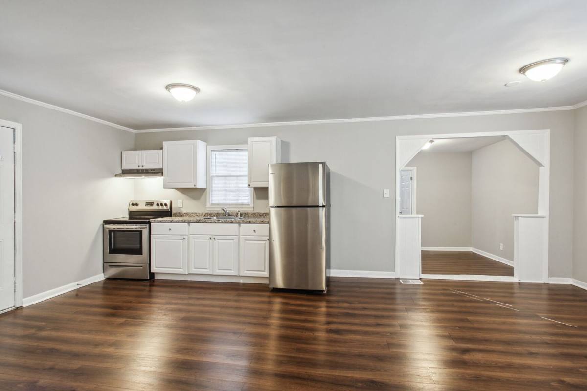Apartment for rent at 1932 Beech St, Savannah, GA 31404