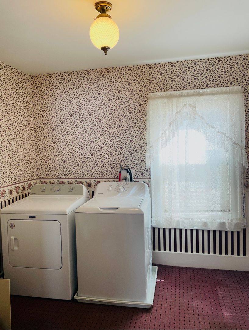House for rent at 909 Vischer Ave, Schenectady, NY 12306