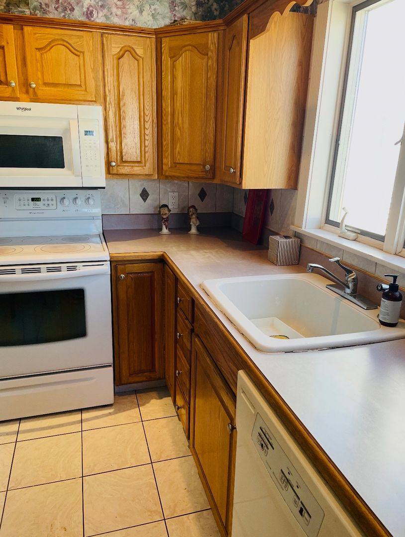 House for rent at 909 Vischer Ave, Schenectady, NY 12306