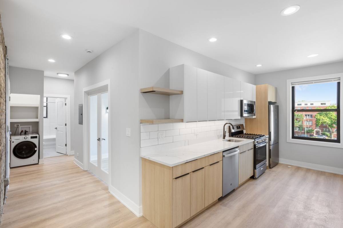 Apartment for rent at 1310-20 W Birchwood Ave, Chicago, IL 60626
