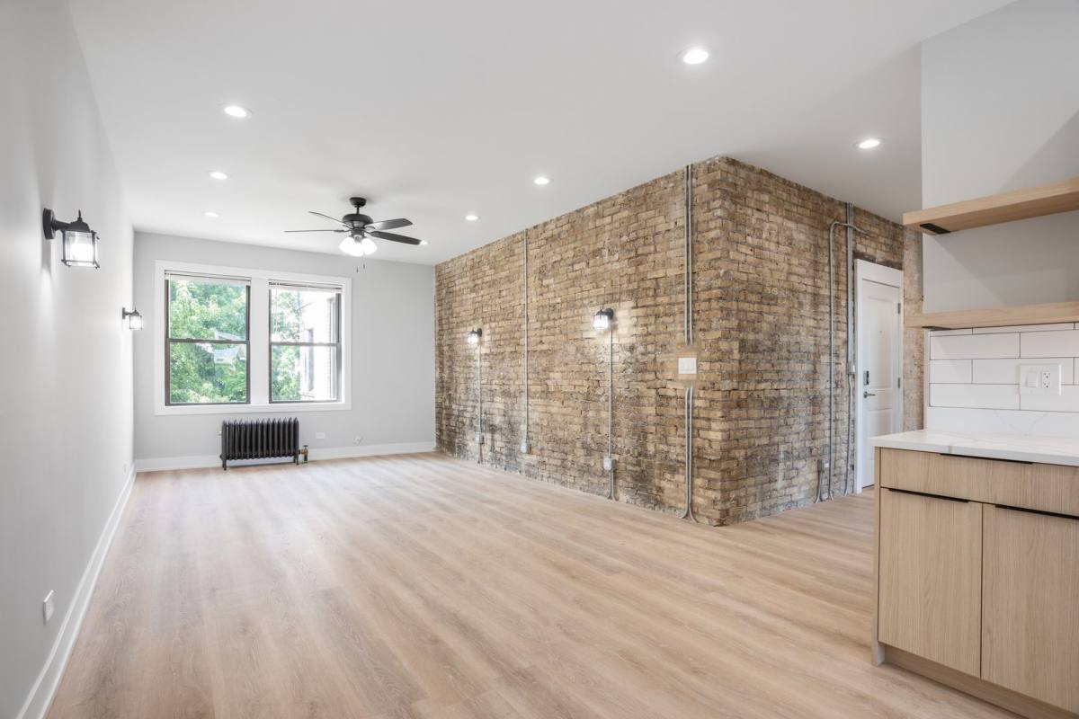 Apartment for rent at 1310-20 W Birchwood Ave, Chicago, IL 60626