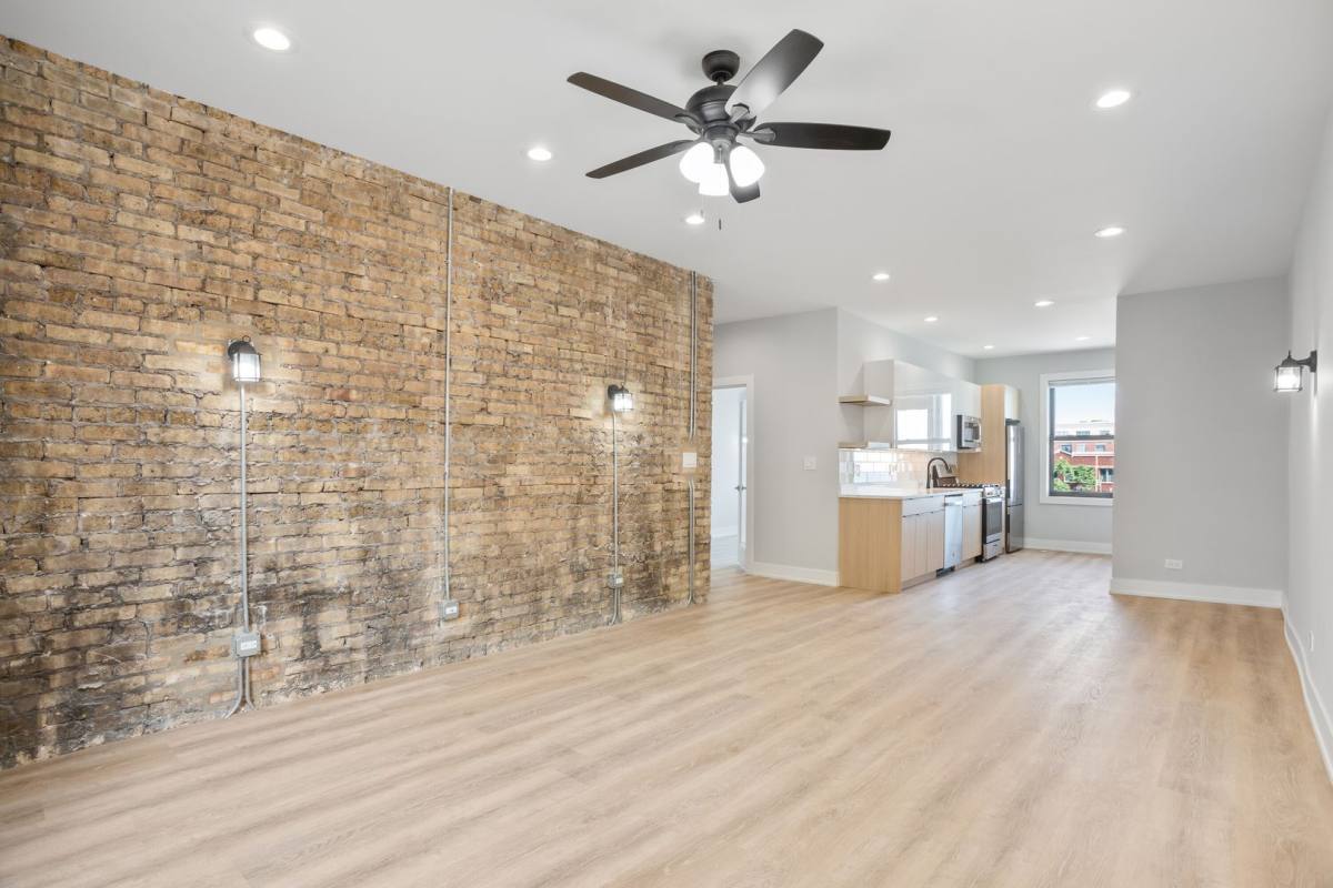 Apartment for rent at 1310-20 W Birchwood Ave, Chicago, IL 60626