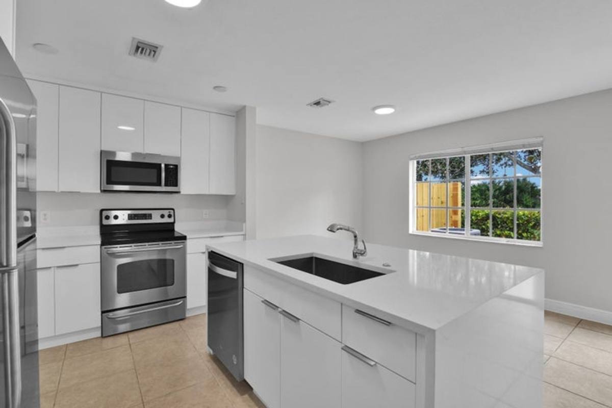 Townhouse for rent at 6599 Old Farm Trail, Boynton Beach, FL 33437