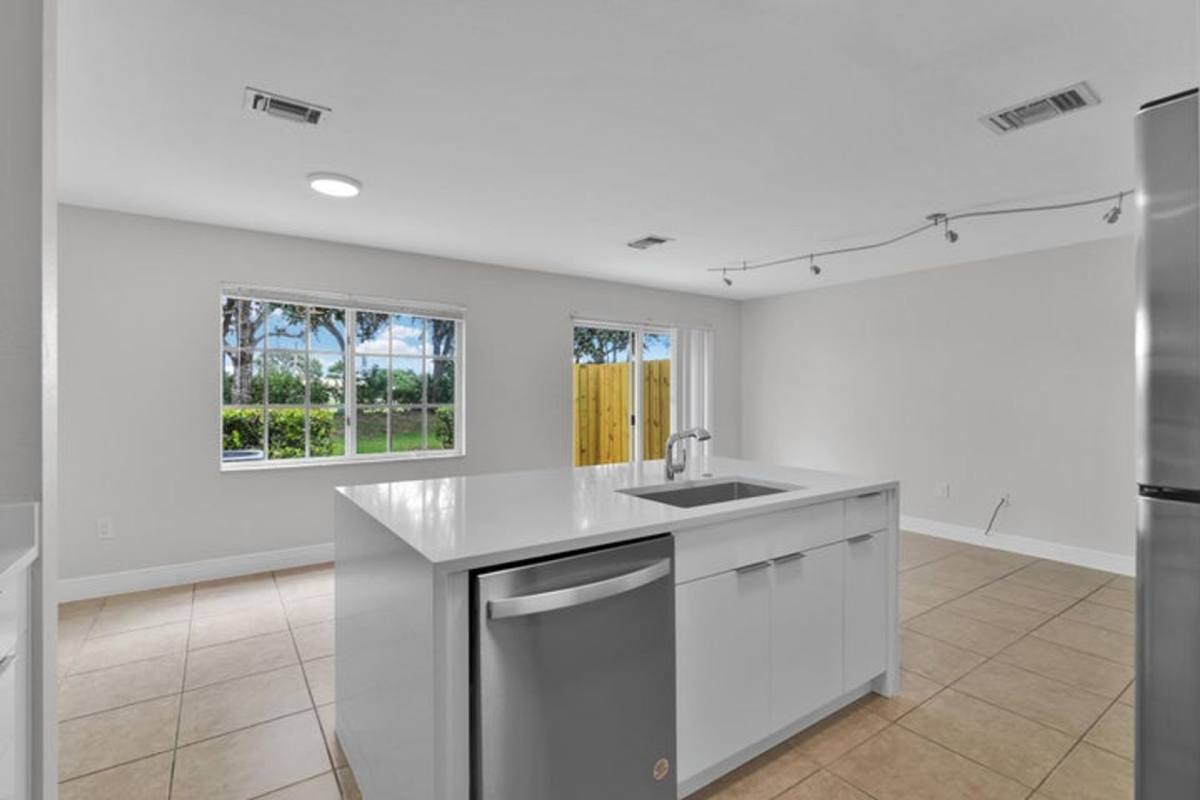 Townhouse for rent at 6599 Old Farm Trail, Boynton Beach, FL 33437