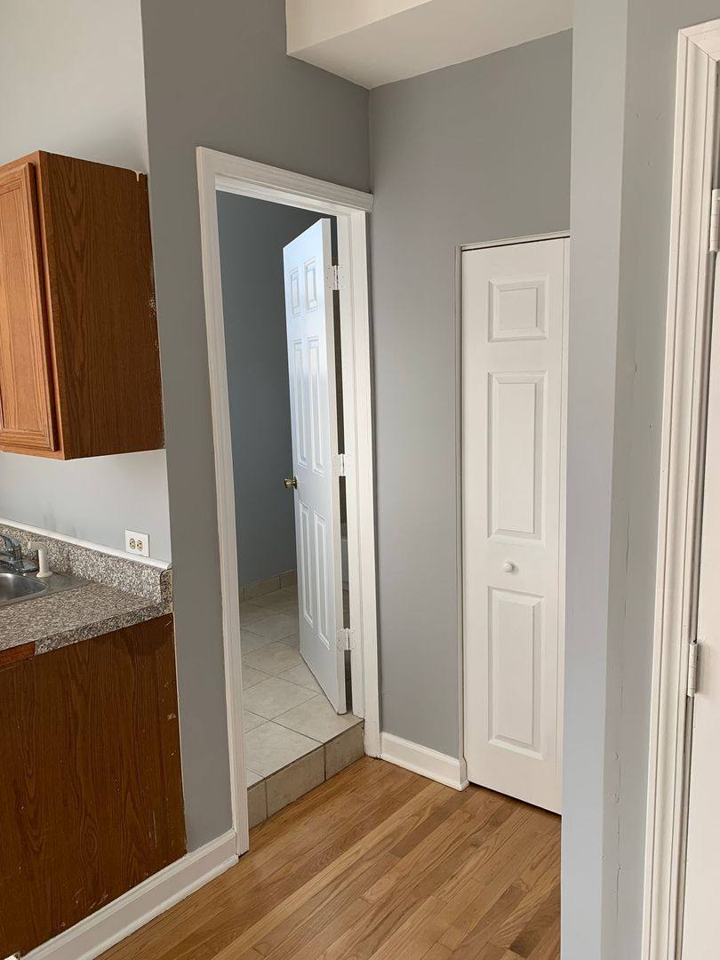 Apartment for rent at 2300 S Troy St, Chicago, IL 60623