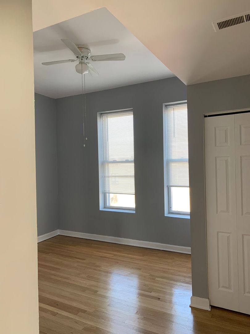 Apartment for rent at 2300 S Troy St, Chicago, IL 60623
