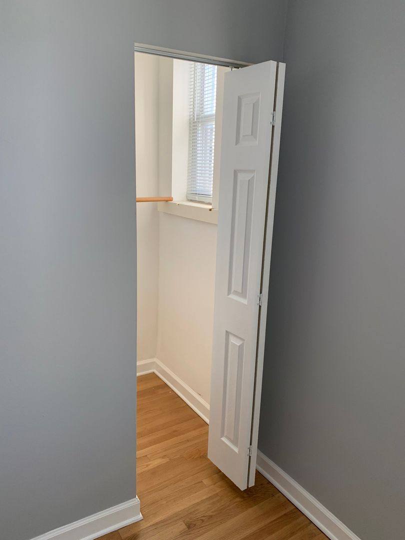 Apartment for rent at 2300 S Troy St, Chicago, IL 60623