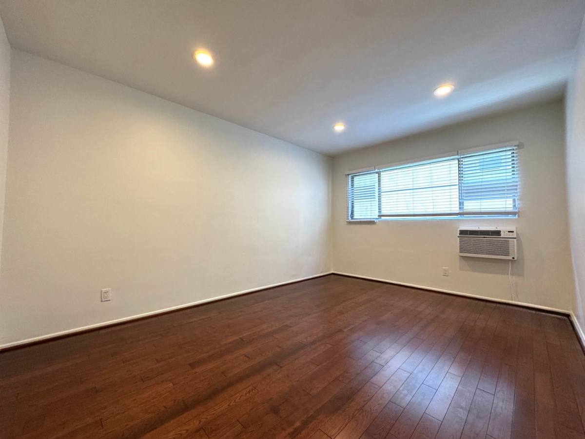 Apartment for rent at 1155 N Curson Ave, Los Angeles, CA 90046