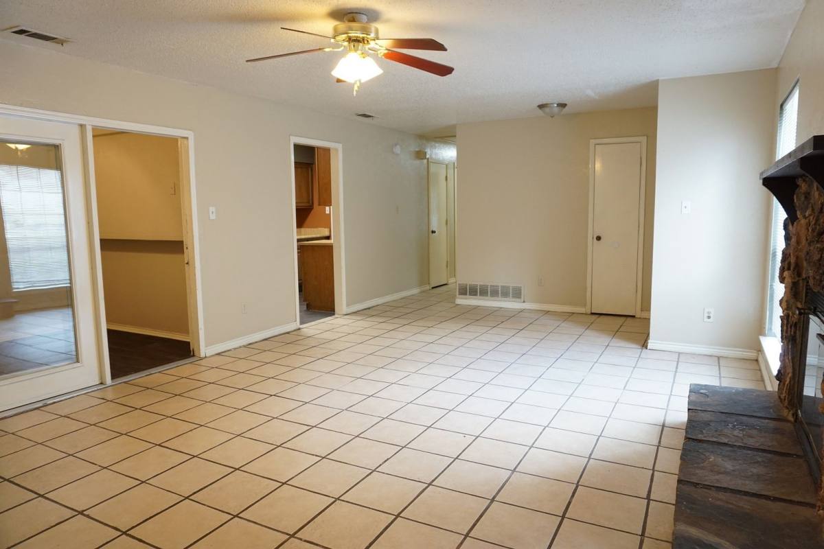 House for rent at 1827 Abshire Lane, Dallas, TX 75228