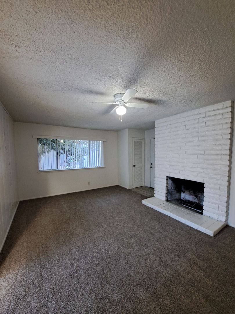 Apartment for rent at 132 W Dayton Ave, Fresno, CA 93705
