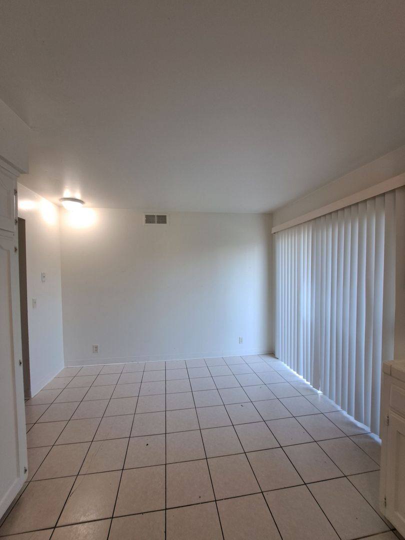 Apartment for rent at 132 W Dayton Ave, Fresno, CA 93705