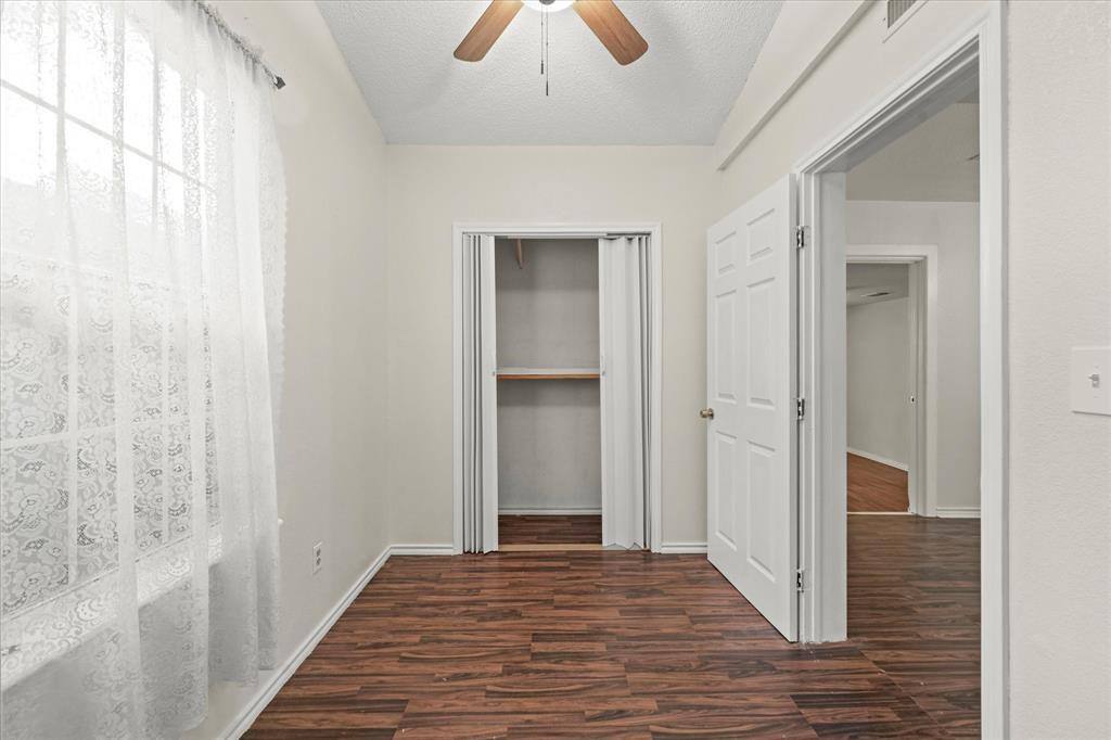 House for rent at 709 S Munger Blvd, Dallas, TX 75223