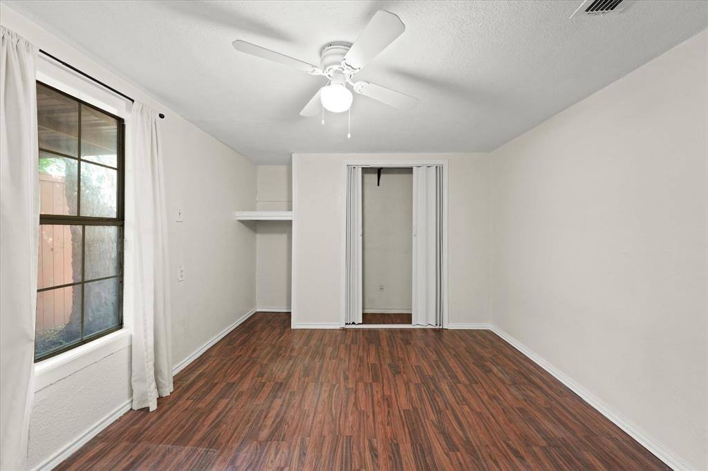 House for rent at 709 S Munger Blvd, Dallas, TX 75223