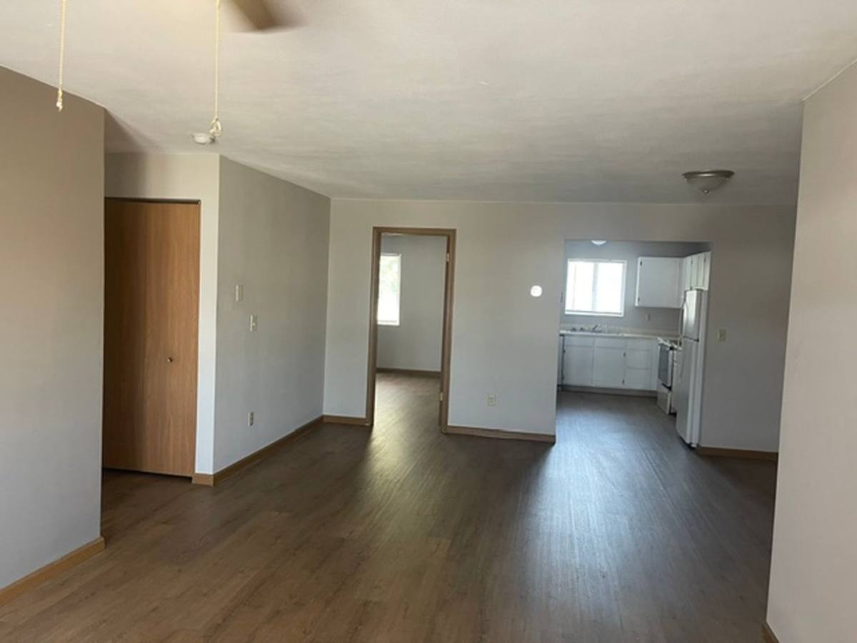 Court Royal, 1000 Royal Heights Rd, Belleville, IL 62226 - Apartment for Rent - Image 3