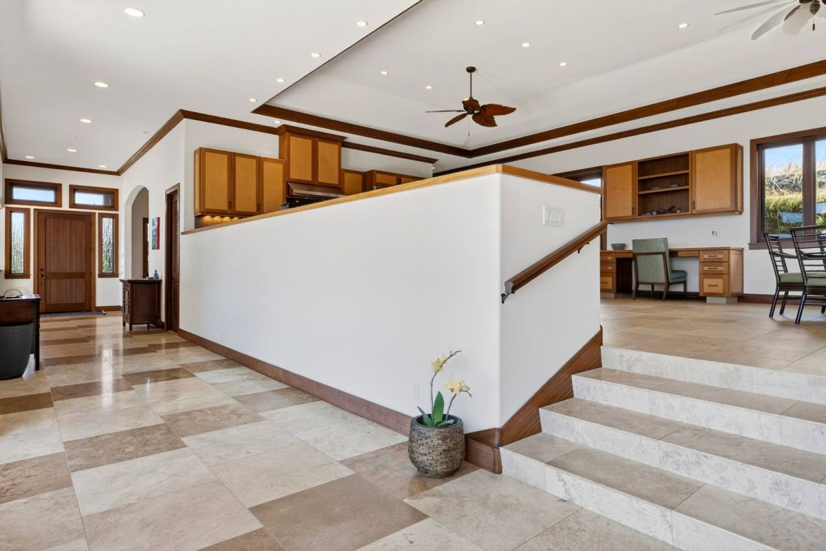 House for rent at 81-580 Kaiue St, Kealakekua, HI 96750