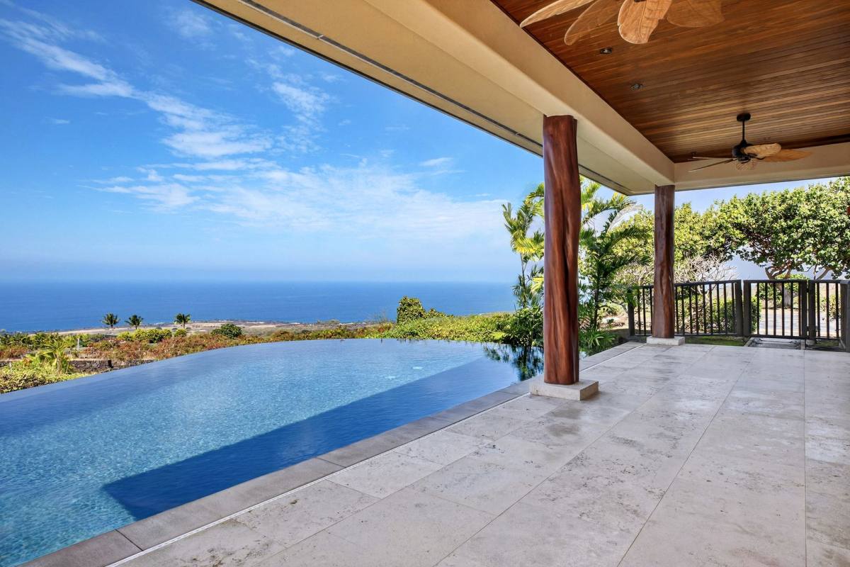 House for rent at 81-580 Kaiue St, Kealakekua, HI 96750